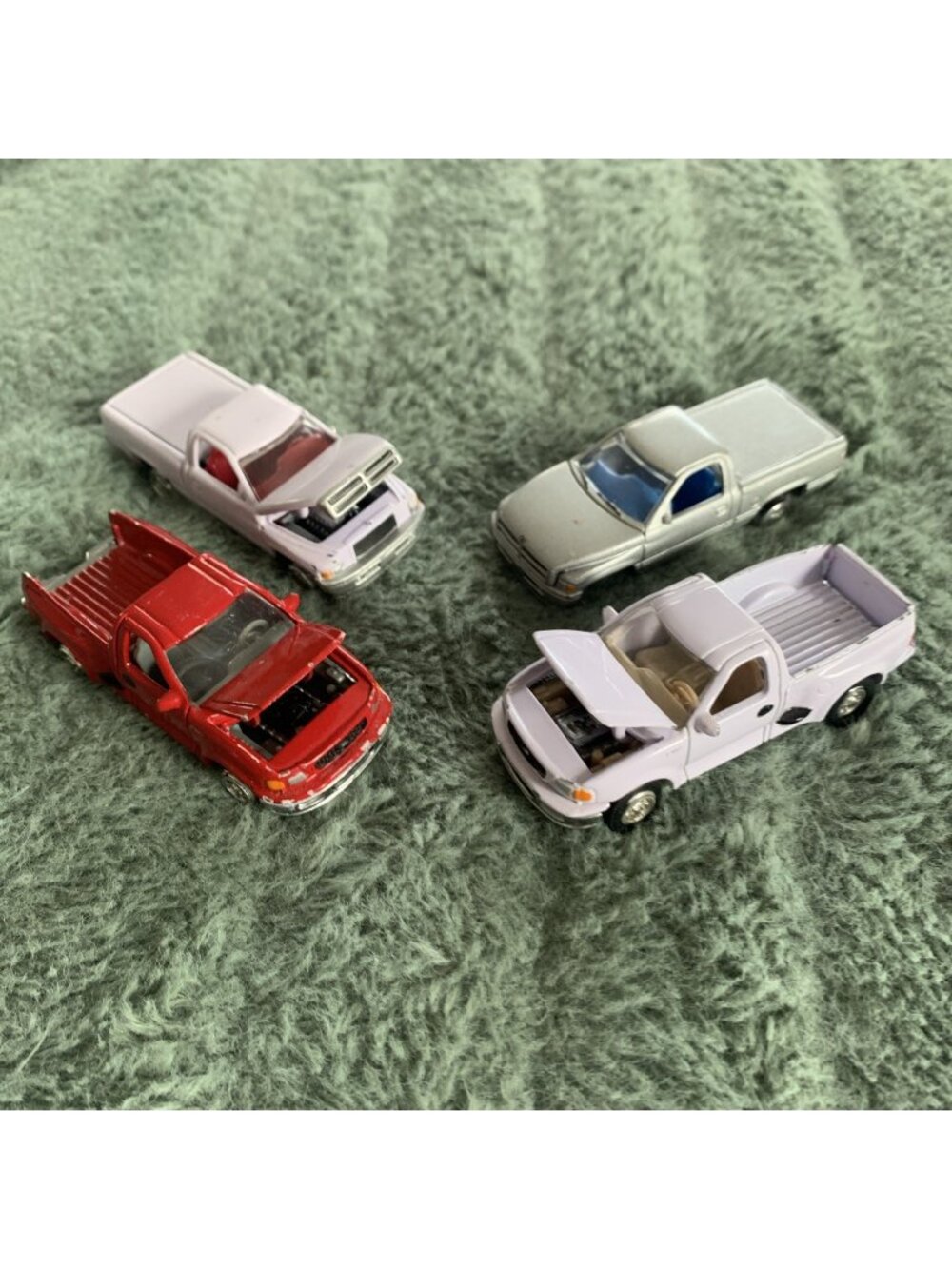 4 Vintage Racing Champions Diecast Trucks 96 Dodge Ram 97 Ford F 150 27 30 33 35